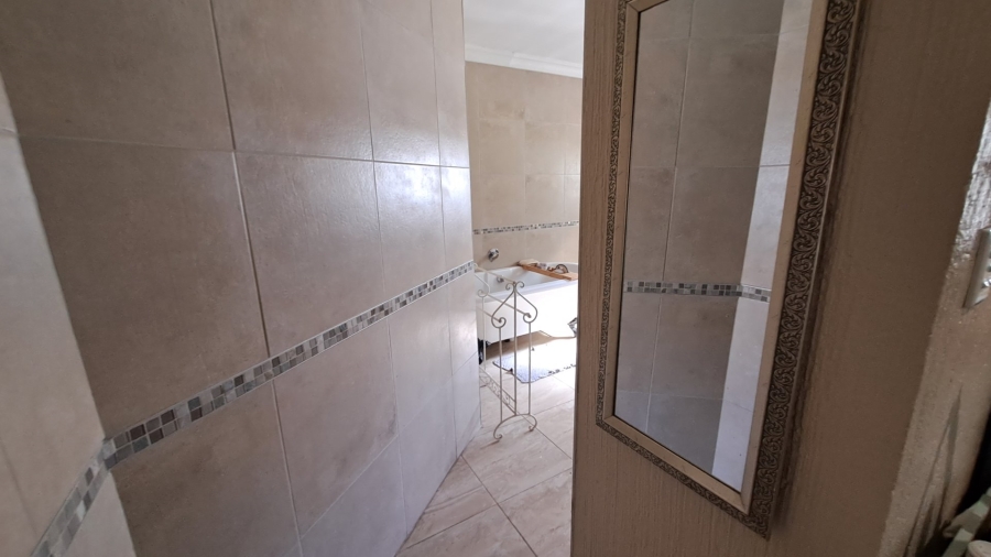 7 Bedroom Property for Sale in Universitas Free State